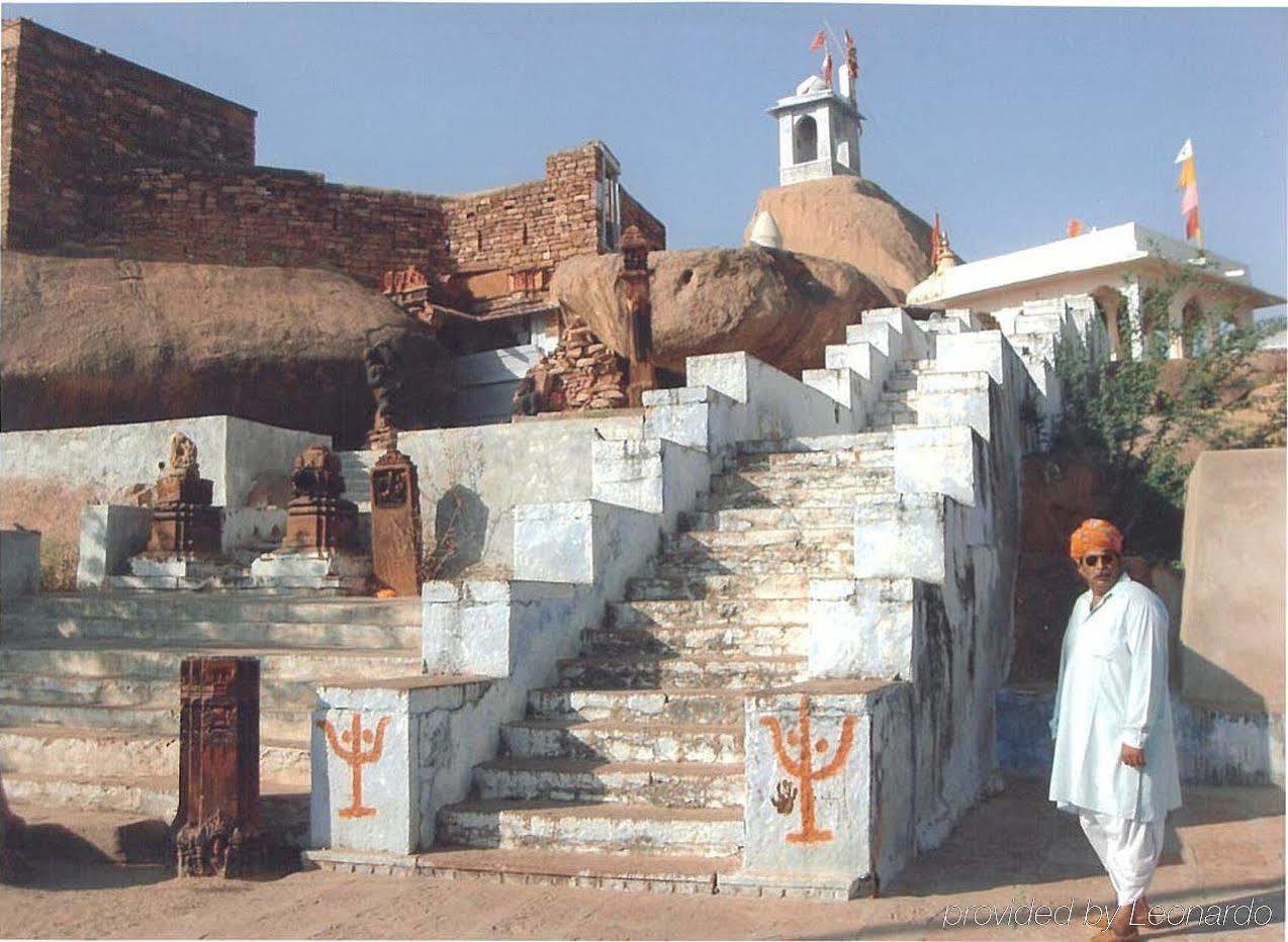 Atulya Fort Khejarla Extérieur photo