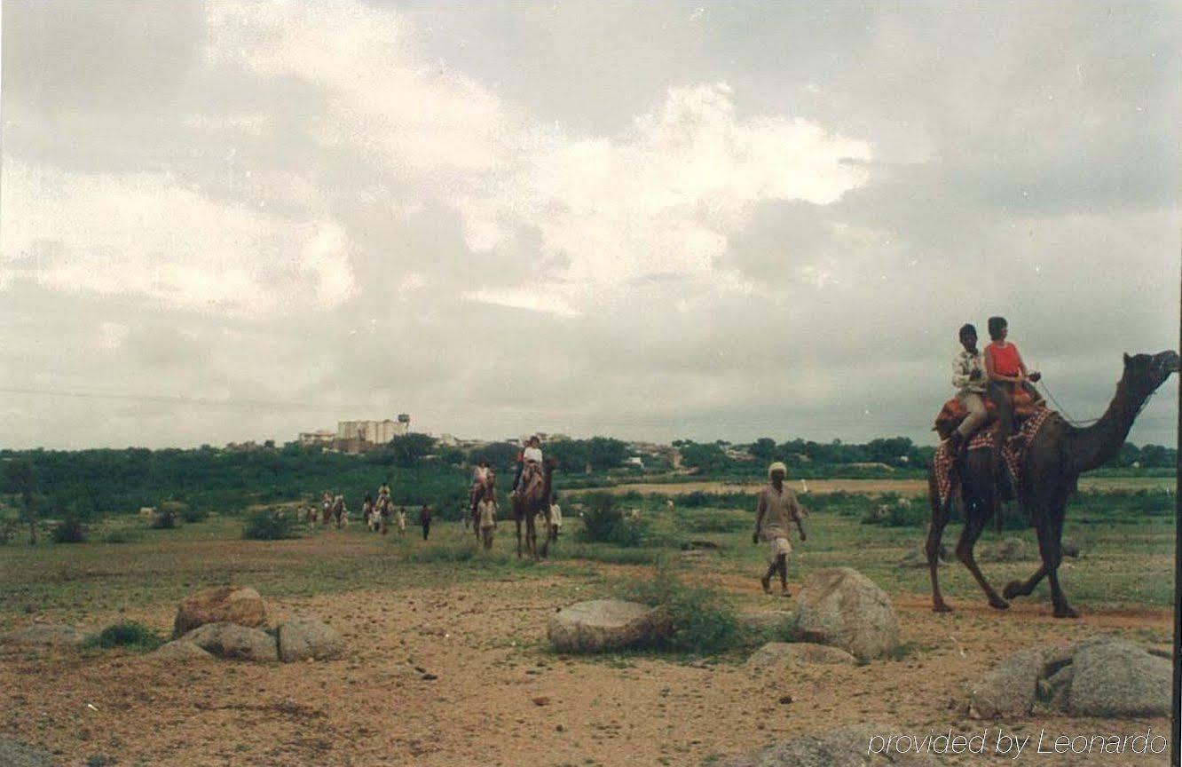 Atulya Fort Khejarla Extérieur photo