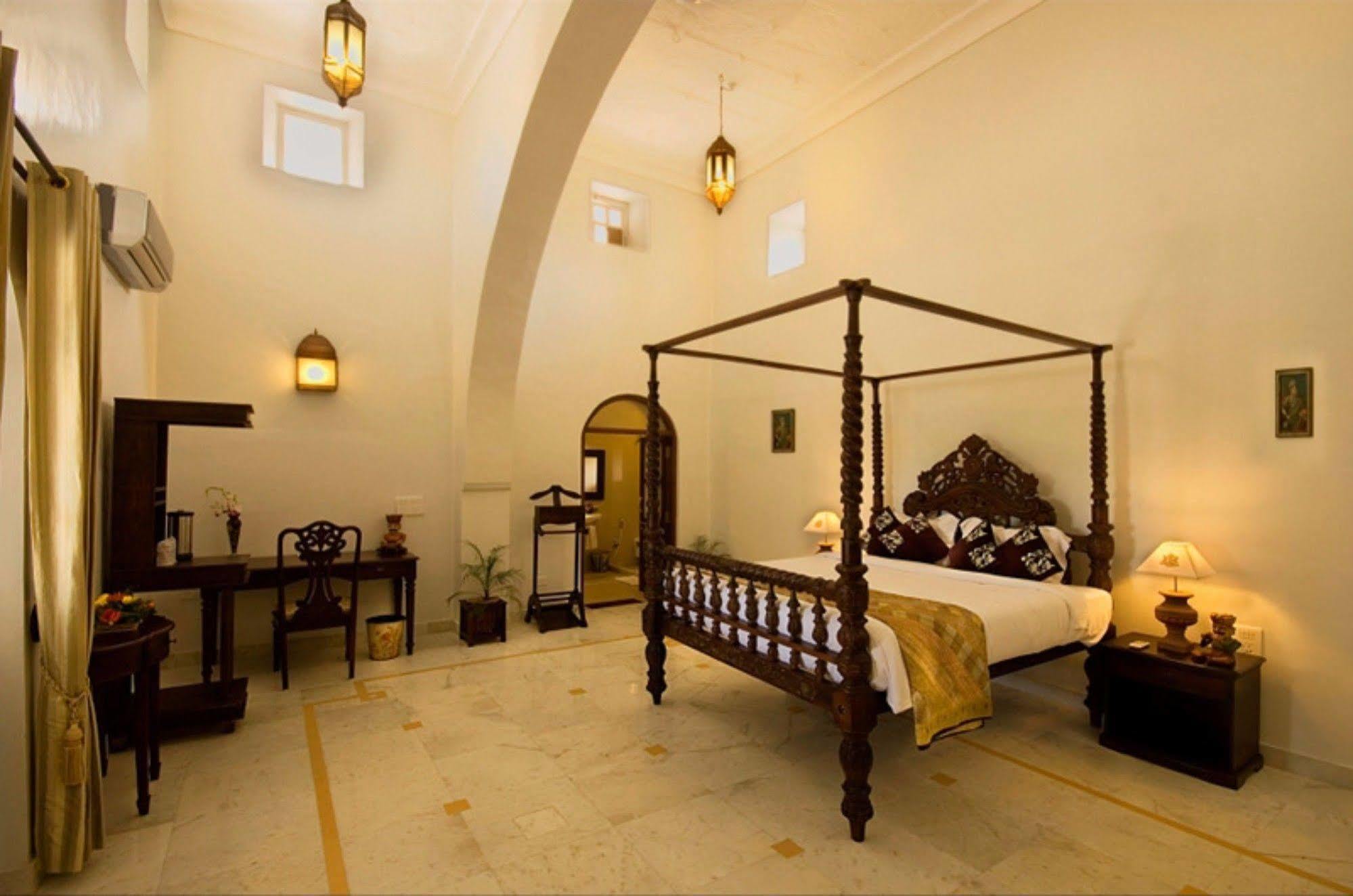 Atulya Fort Khejarla Extérieur photo
