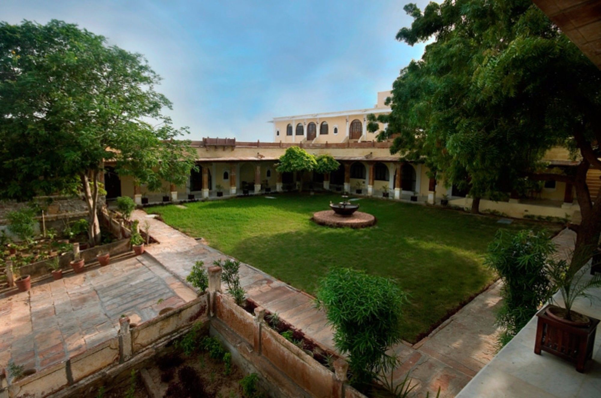 Atulya Fort Khejarla Extérieur photo