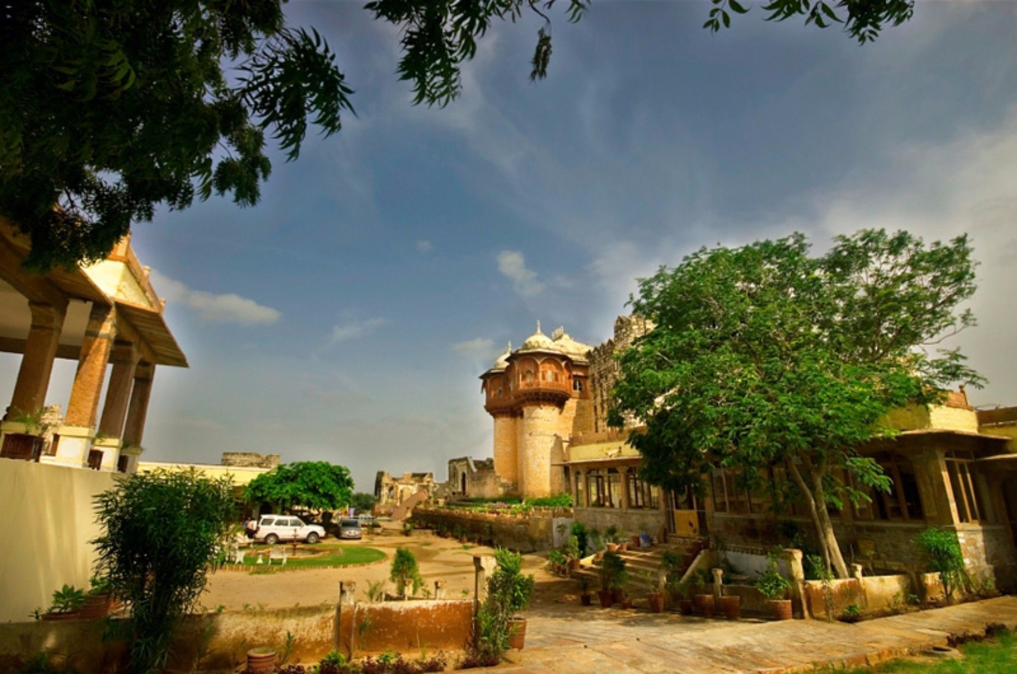 Atulya Fort Khejarla Extérieur photo