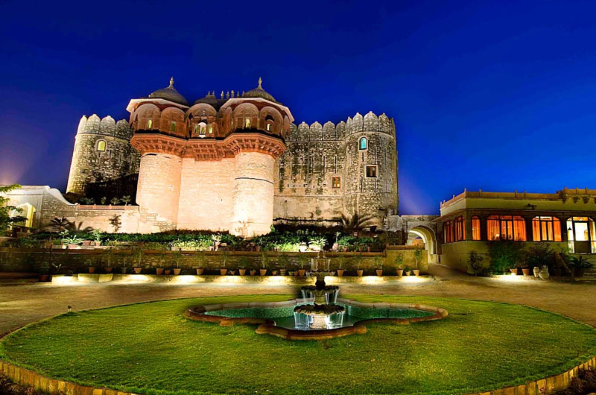 Atulya Fort Khejarla Extérieur photo
