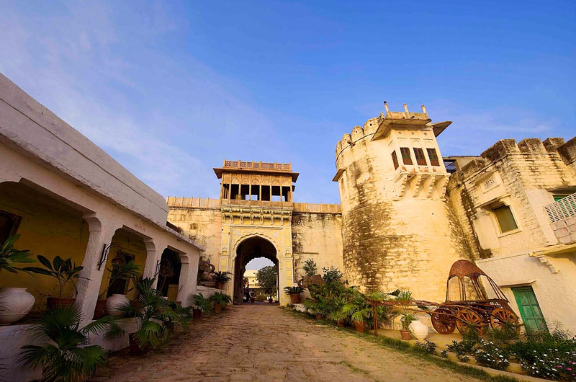 Atulya Fort Khejarla Extérieur photo